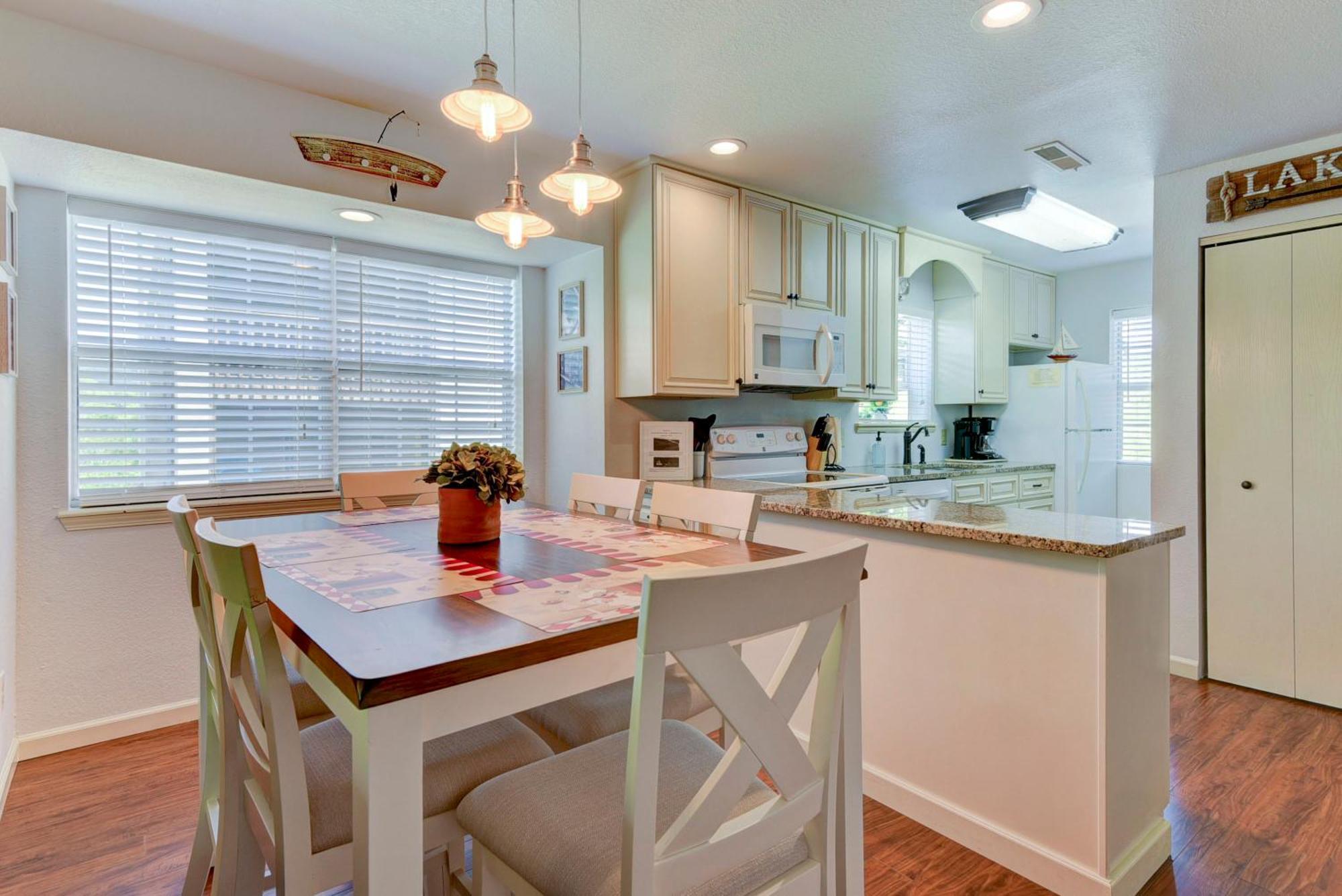Beautiful Branson Getaway-Next To Silver Dollar City &Tablerock-Family Amenities 외부 사진