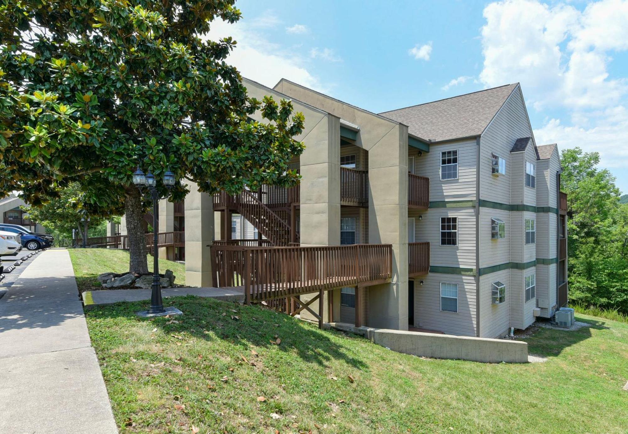 Beautiful Branson Getaway-Next To Silver Dollar City &Tablerock-Family Amenities 외부 사진